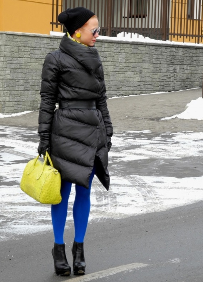 Какую обувь носить с длинным пуховиком женщинам зимой